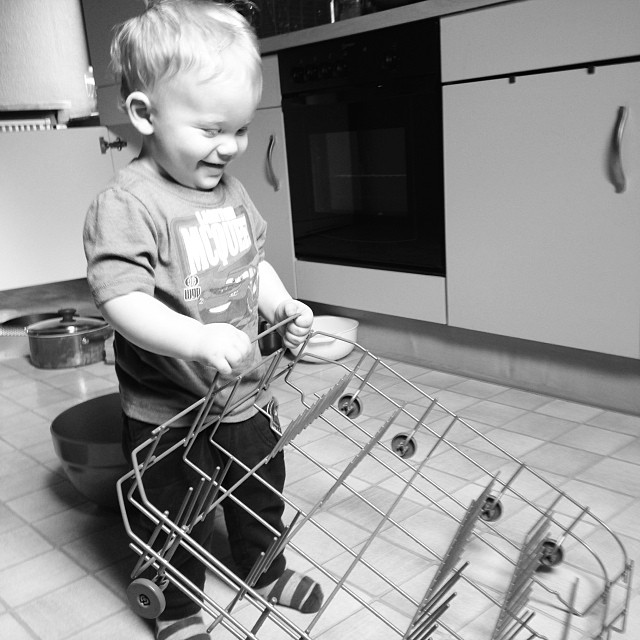 Yep. That's the dishwasher rack. Ok. I'm done with the pictures. :-) #toddlers